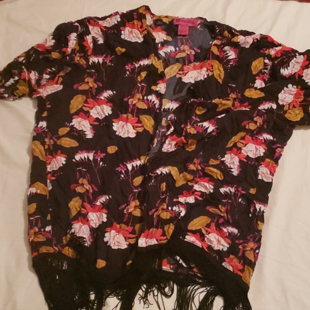 DONATED Floral Fringe Kimono *NOT F21*